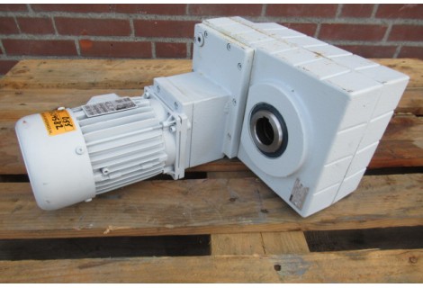 7,8 RPM 0,55 KW 641 Nm Asmaat 40 mm. 